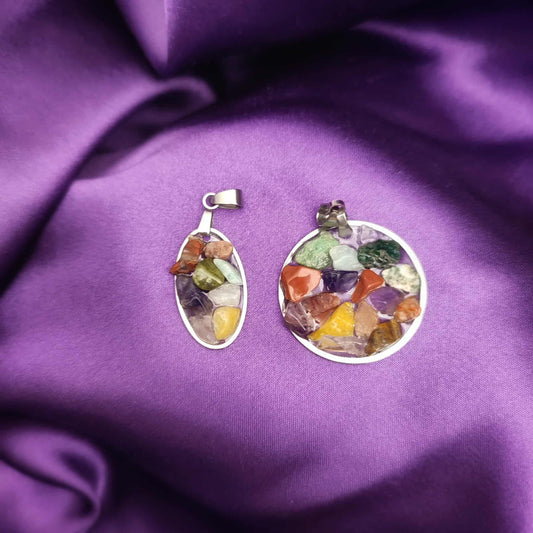 Pendentif rond en 7 chakras ( Argenté)